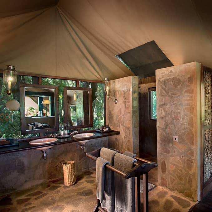 Kichwa Tembo Camp bathroom