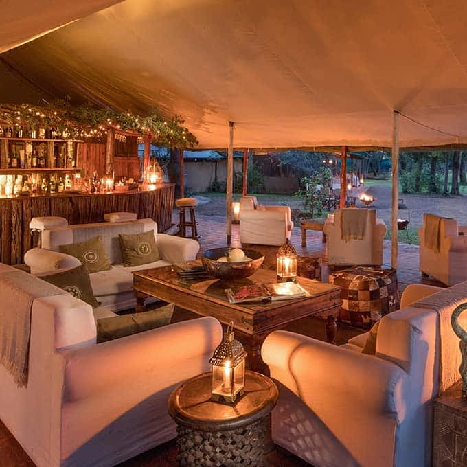 The lounge at Little Governors' Camp in the Musiara Sector