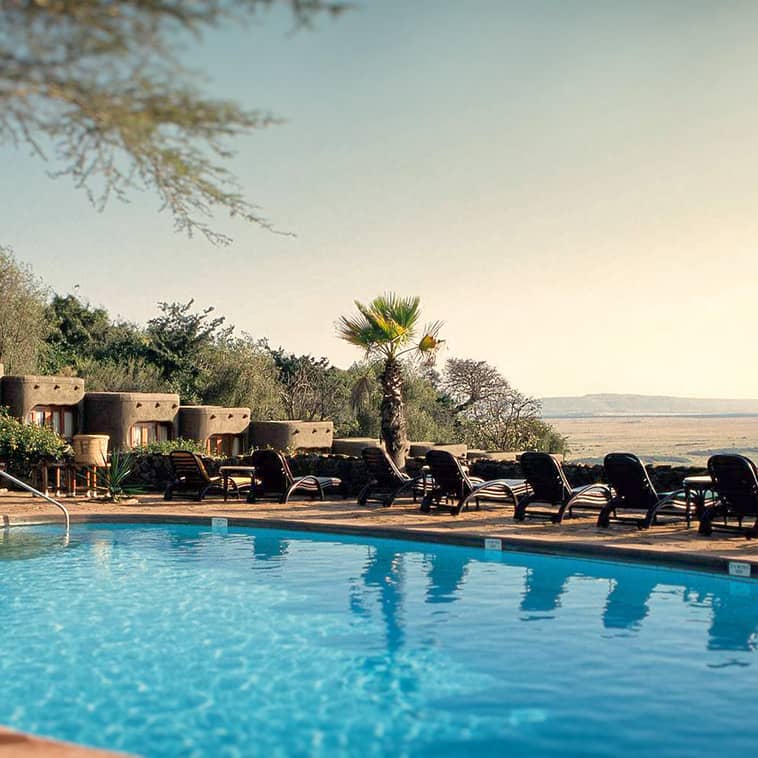 The swimming pool at Mara Serena Safari Lodge